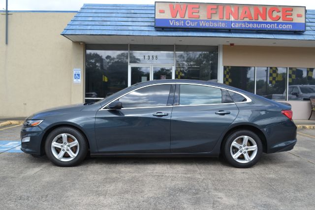 2020 Chevrolet Malibu FWD LS 049421