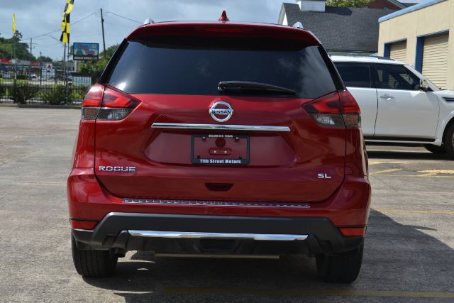 2017 Nissan Rogue SL 775740