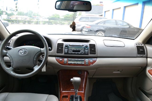 2006 Toyota Camry XLE V6 114370A