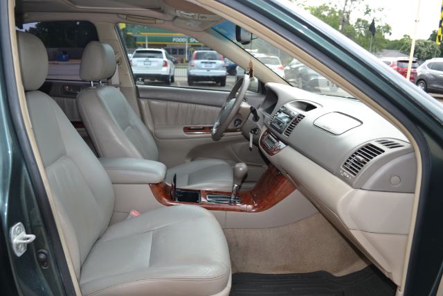 2006 Toyota Camry XLE V6 114370A