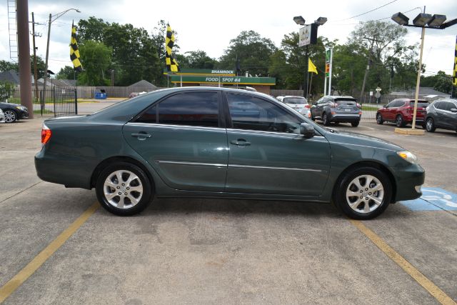2006 Toyota Camry XLE V6 114370A