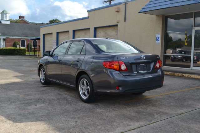 2009 Toyota Corolla LE 4-Speed AT R027099_1