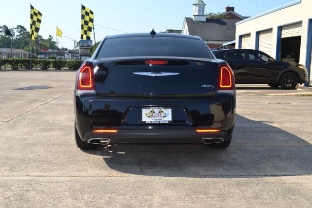 2015 Chrysler 300 300S 849048
