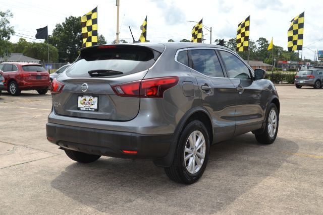 2018 Nissan Rogue Sport S 109902