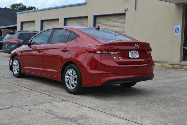 2017 Hyundai Elantra SE 6AT R071316