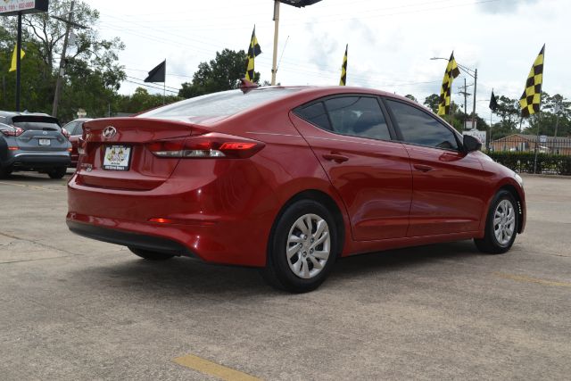 2017 Hyundai Elantra SE 6AT R071316