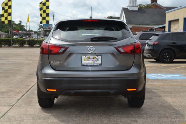 2018 Nissan Rogue Sport S 109902