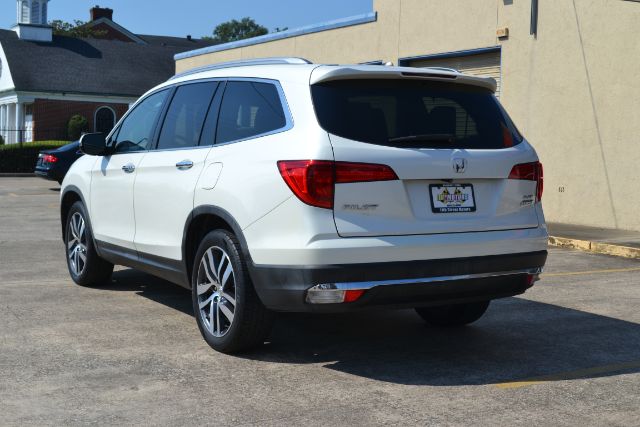 2017 Honda Pilot Elite 023965