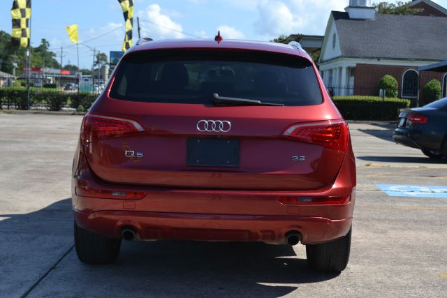 2010 Audi Q5 3.2 Premium 096880
