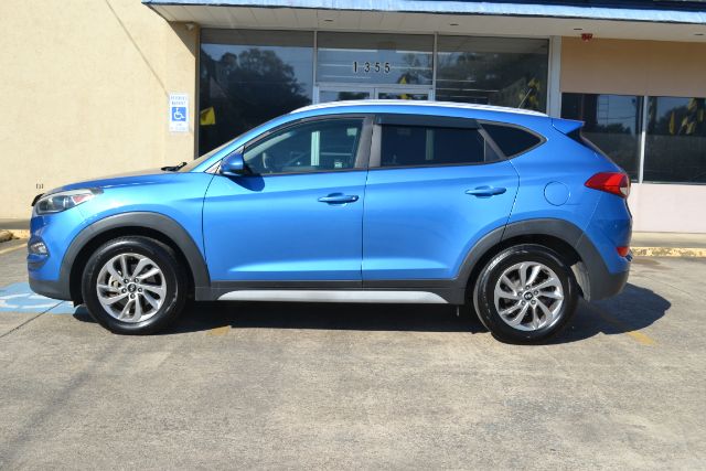 2017 Hyundai Tucson SE 467411