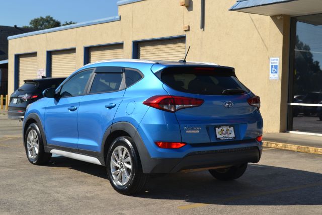 2017 Hyundai Tucson SE 467411