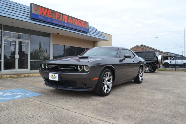 2015 Dodge Challenger SXT