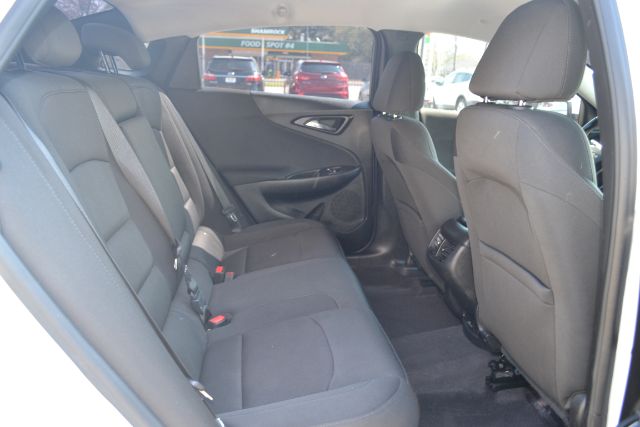 2018 Chevrolet Malibu 1LT - Photo 12