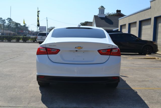 2018 Chevrolet Malibu LT 245933