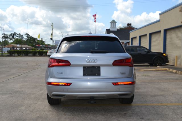 2018 Audi Q5 2.0T Premium | 2.0T Tech Premium 209099