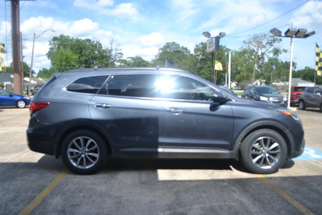 2018 Hyundai Santa Fe SE - Photo 6