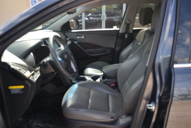 2018 Hyundai Santa Fe SE - Photo 9