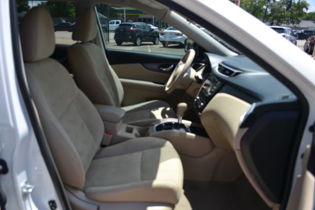 2015 Nissan Rogue SV - Photo 13