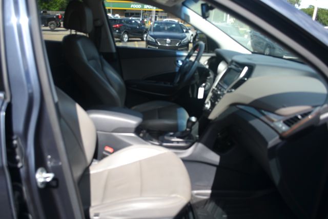 2018 Hyundai Santa Fe SE - Photo 13