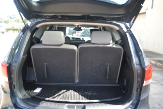2018 Hyundai Santa Fe SE - Photo 11