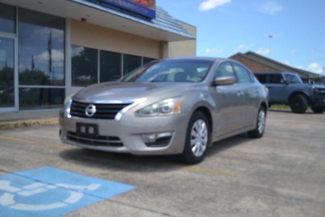 2015 Nissan Altima 2.5 S's photo