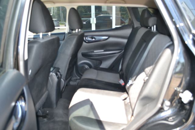 2017 Nissan Rogue Sport SV - Photo 10