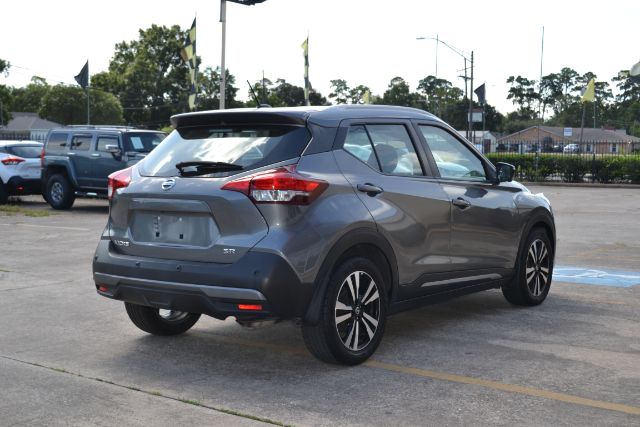 2020 Nissan Kicks SR 511591