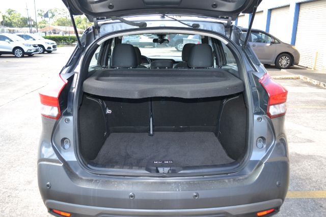 2020 Nissan Kicks SR - Photo 11