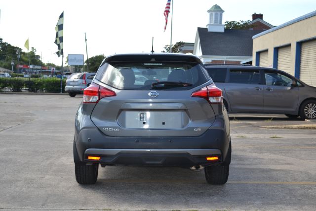 2020 Nissan Kicks SR 511591